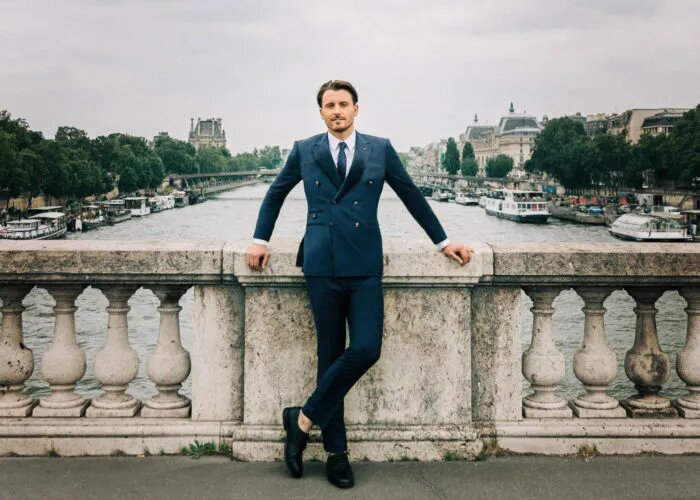 Comment choisir la couleur d'un costume d'affaires sur mesure pour homme ?
