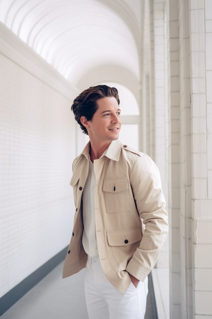 Chris_Photography_of_a_happy_attractive_male_french_model_weari_c3592a7d-6f66-443a-b4fd-e09887310211